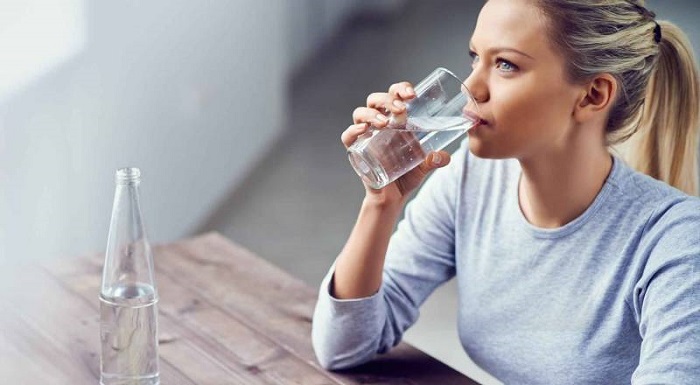 Uống nước giúp giảm cân lợi sữa